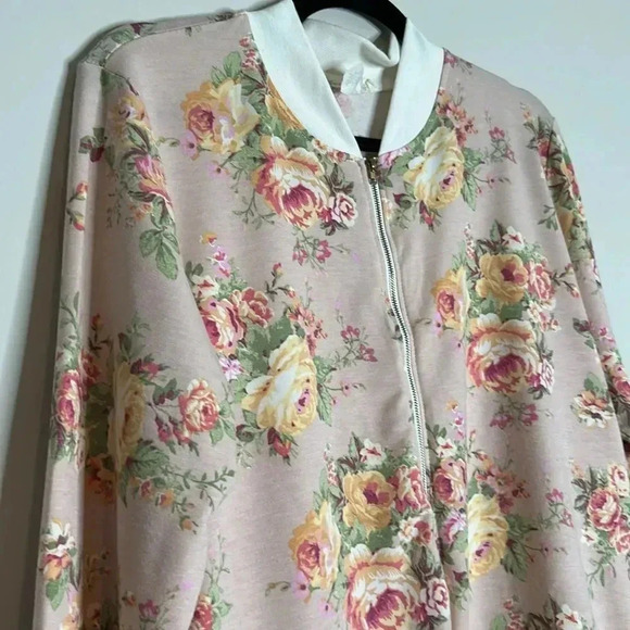 Love Spell Floral Zip Jacket - Picture 5 of 10
